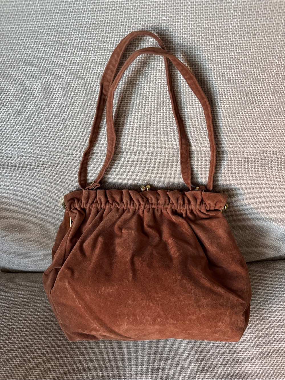 🔥Rust Suede Gathered Shoulder Bag with Kiss-Lock Closure